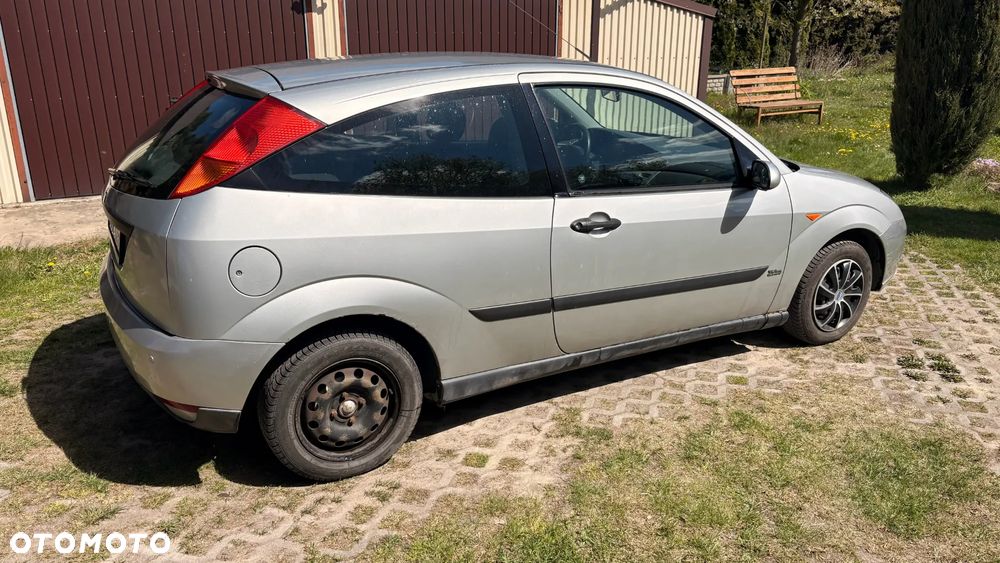 Ford Focus 1.6 Comfort - 6