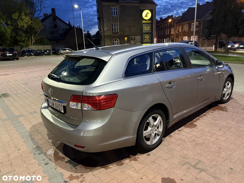Toyota Avensis - 3