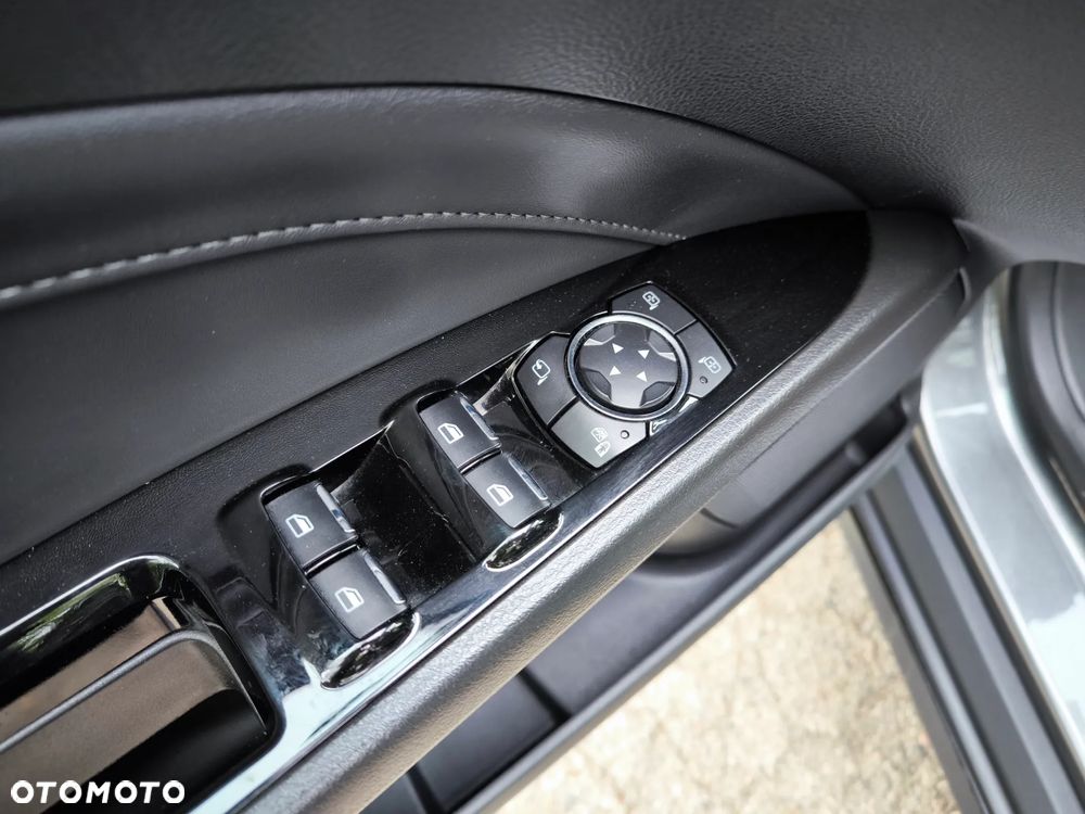 Ford Mondeo - 12