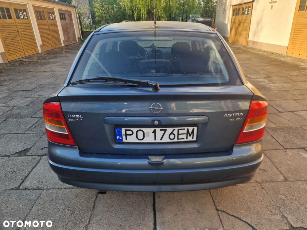 Opel Astra - 2