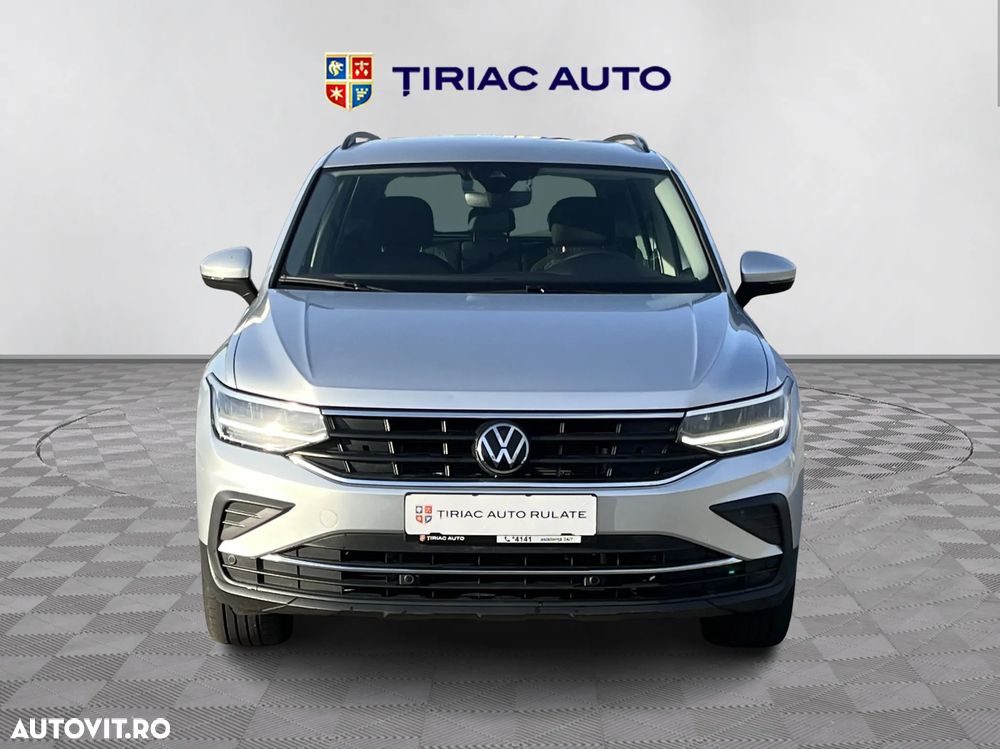 Volkswagen Tiguan - 9