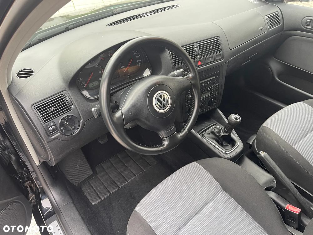 Volkswagen Golf IV 1.4 16V Comfortline - 17