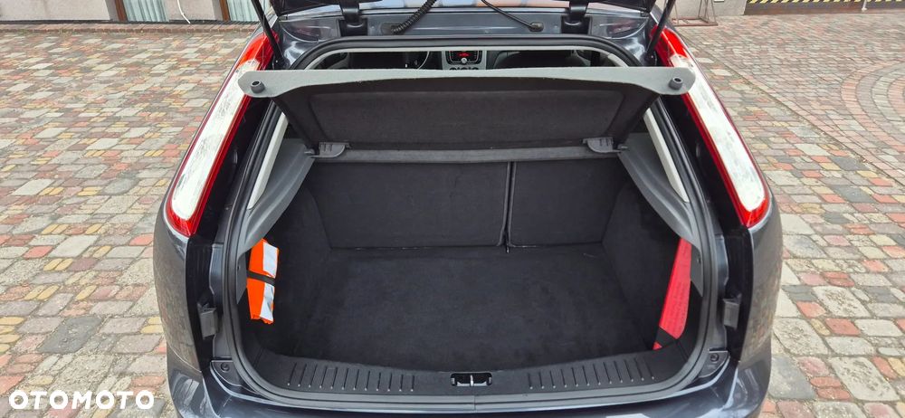 Ford Focus 1.6 16V Sport - 16