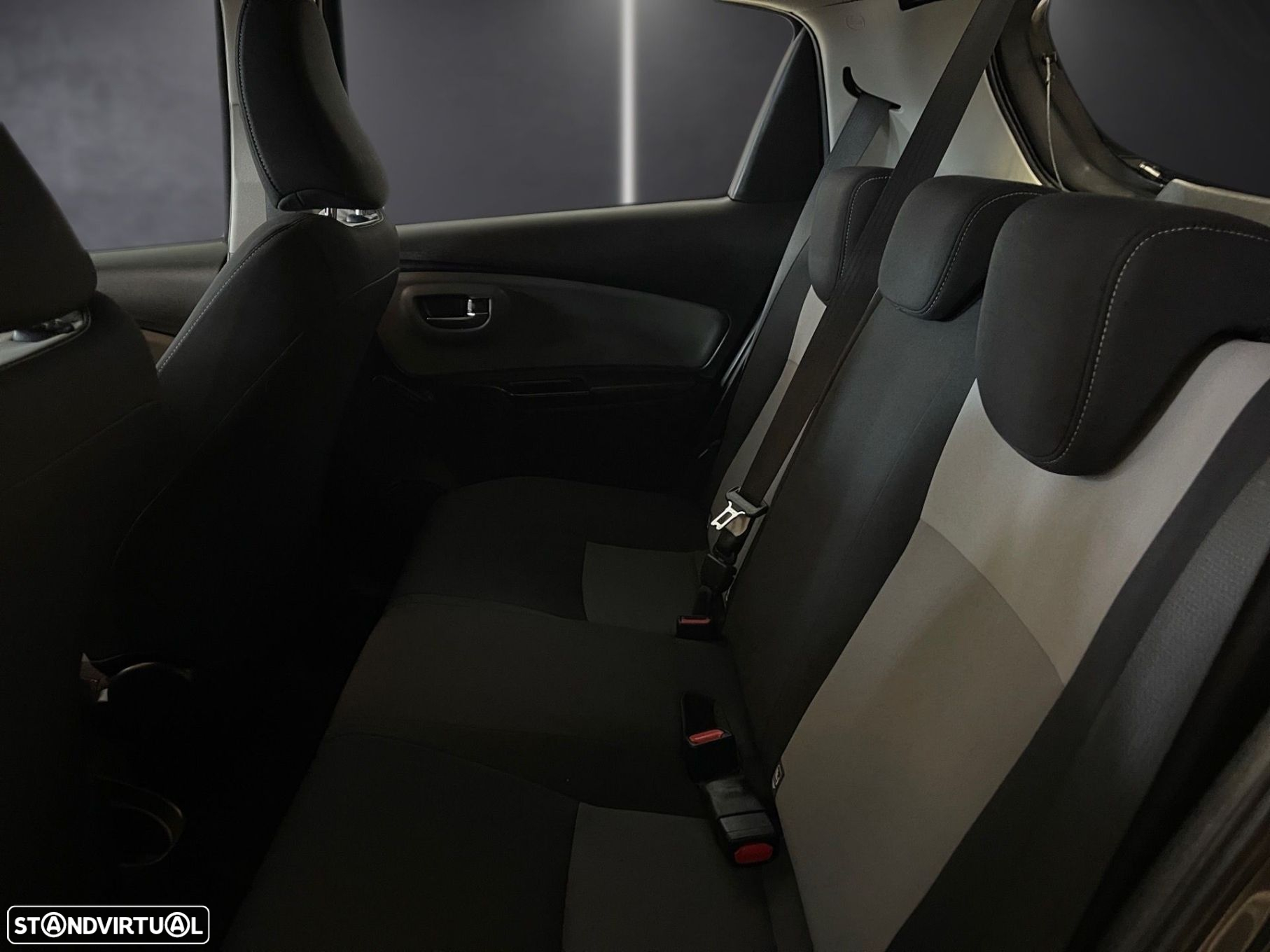 Toyota Yaris 1.0 VVT-i Comfort - 25