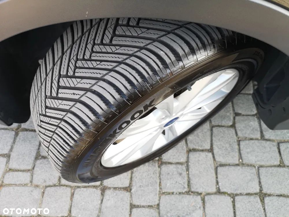 Ford Kuga 1.5 EcoBoost 2x4 Trend - 29