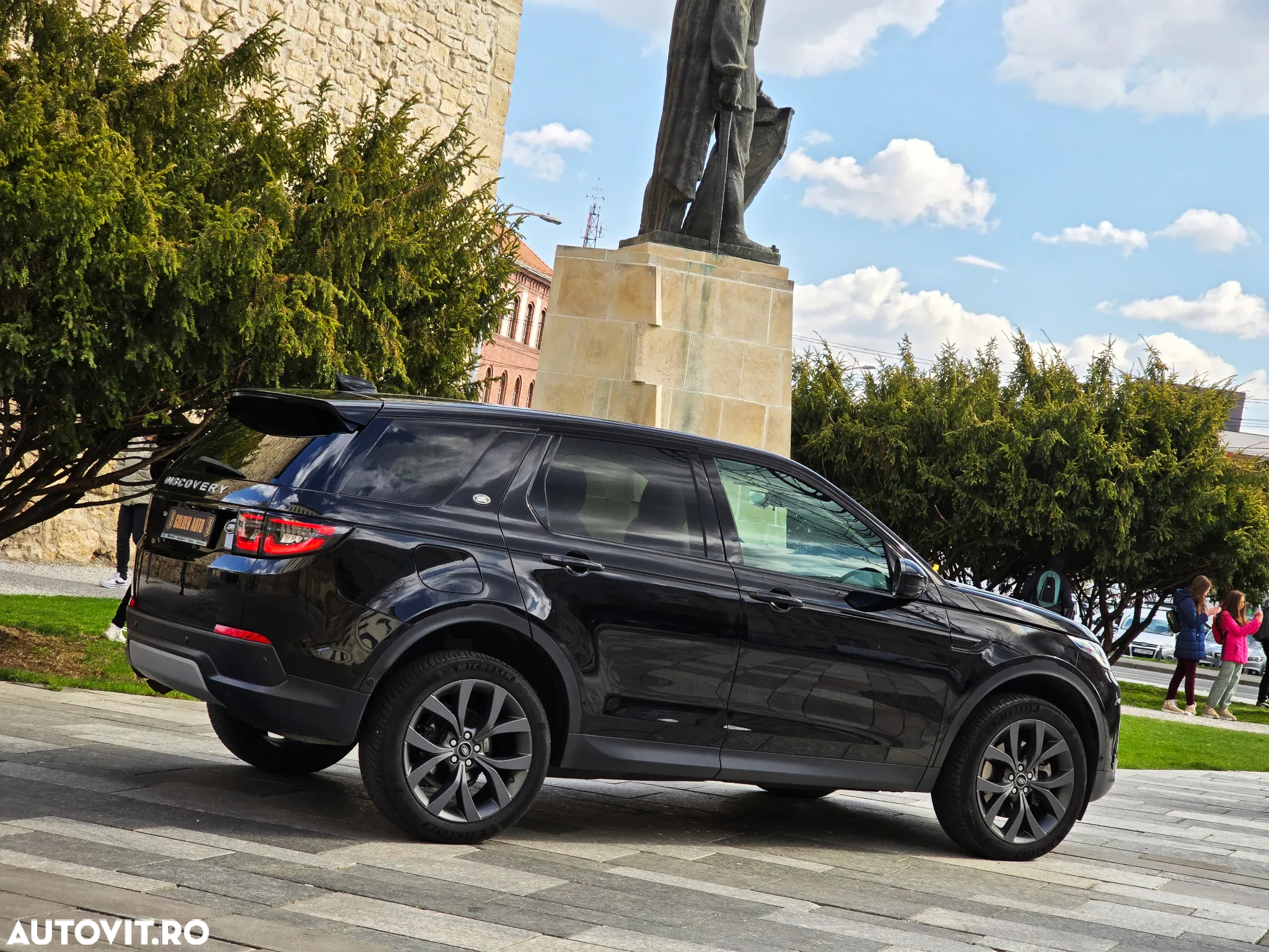 Land Rover Discovery Sport 2.0 D200 R-Dynamic MHEV SE - 9