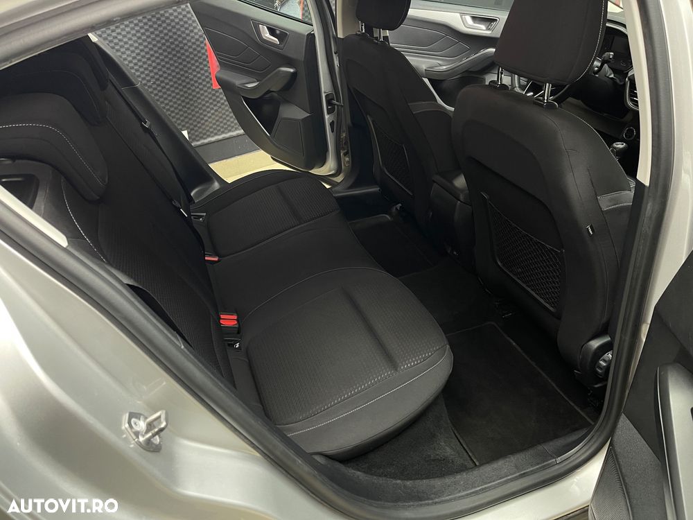 Ford Focus 1.0 EcoBoost Trend - 10