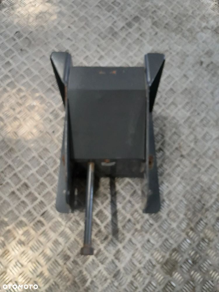 WINDA KOŁA ZAPASOWEGO RENAULT MIDLUM DXI RENAULT GAMA D VOLVO FL II R. 17.5 - 1