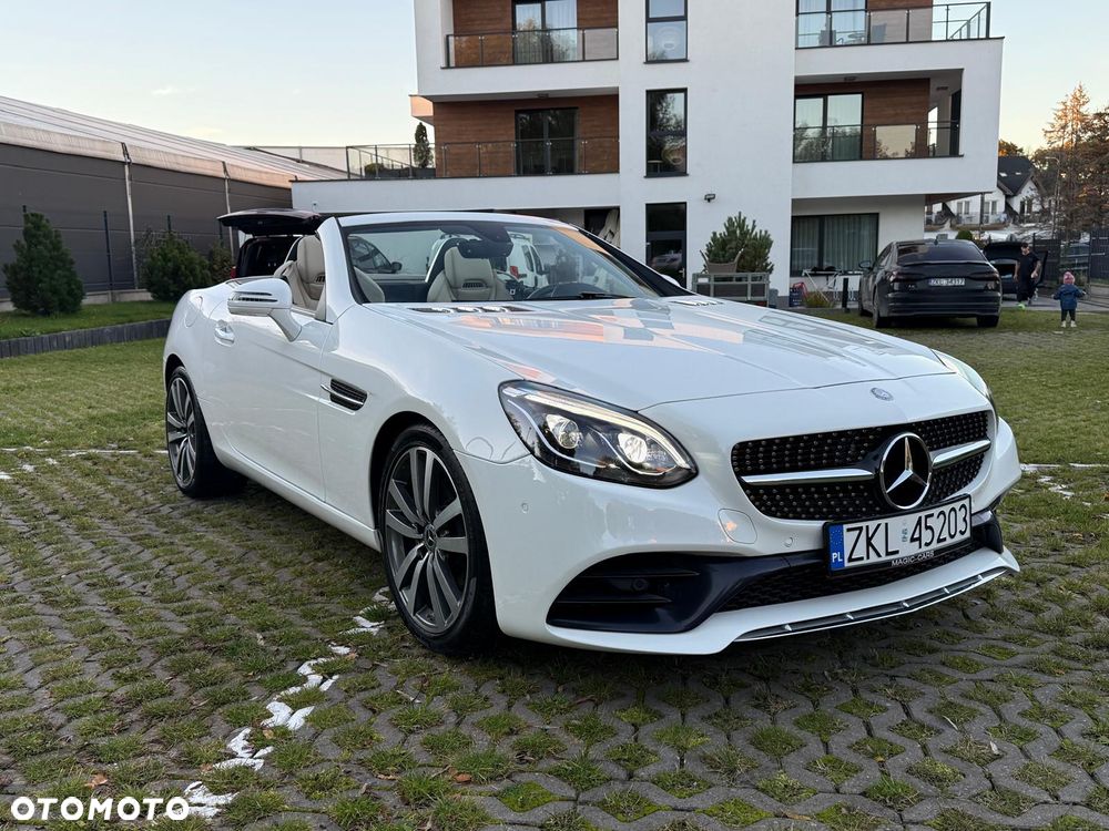 Mercedes-Benz SLC - 8