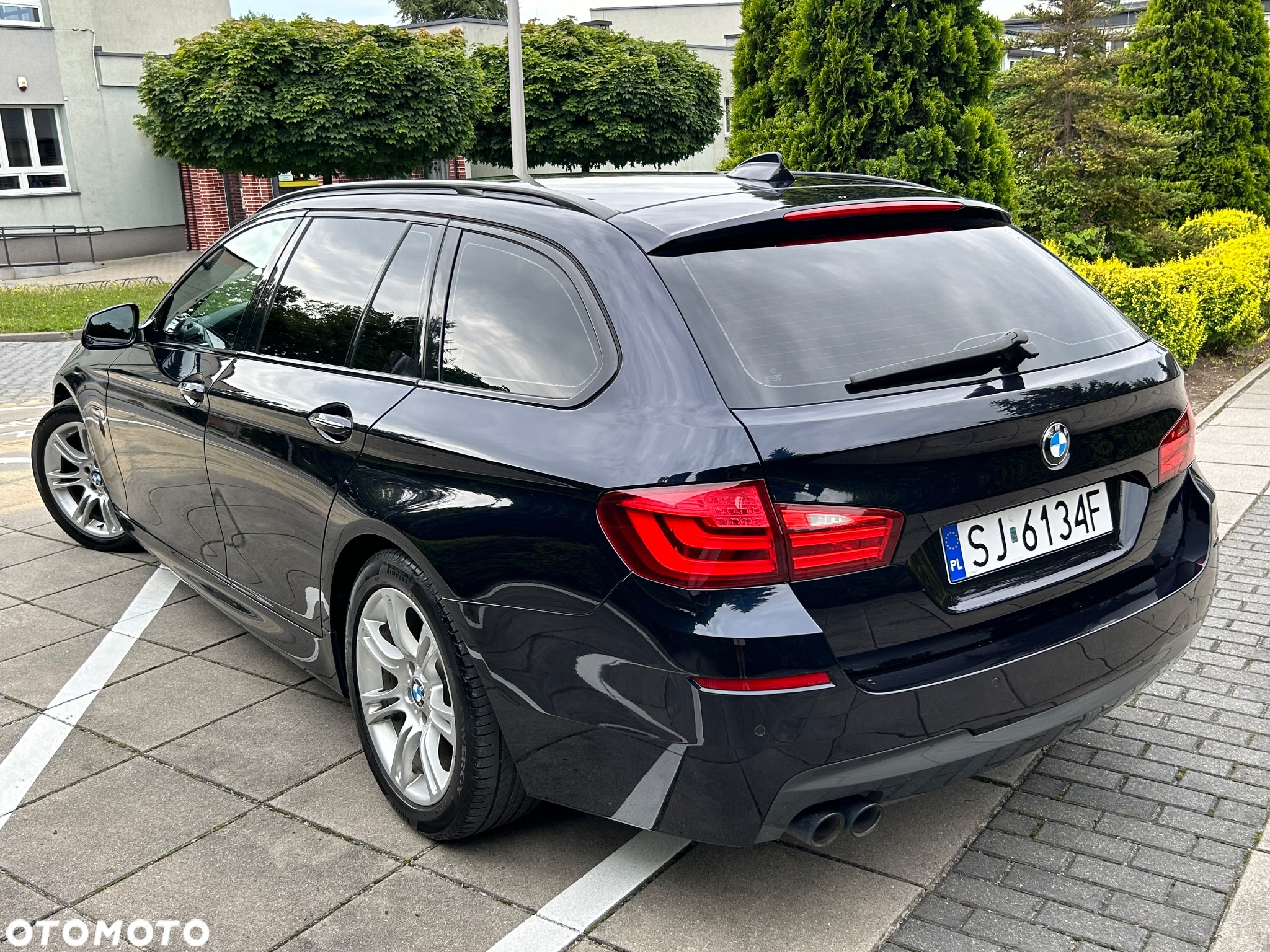 BMW Seria 5 525d Touring - 14