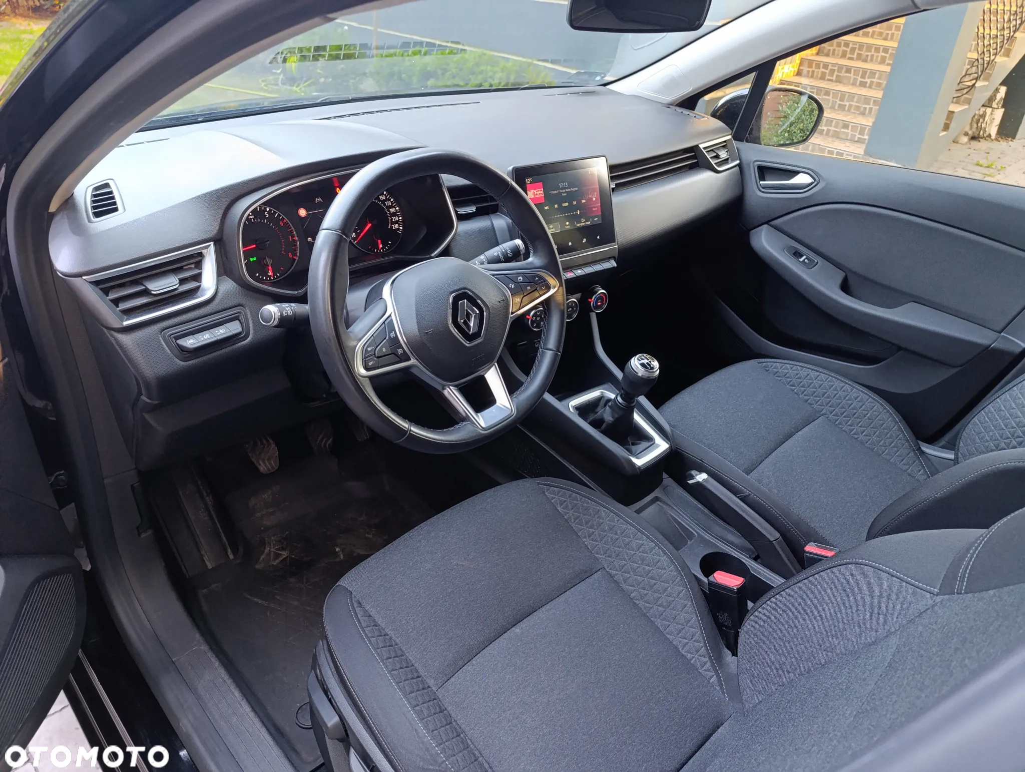 Renault Clio 1.0 TCe Zen - 25