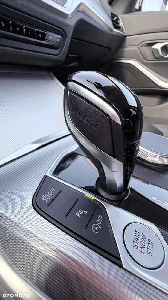 BMW Seria 3 318i Sport Line - 24