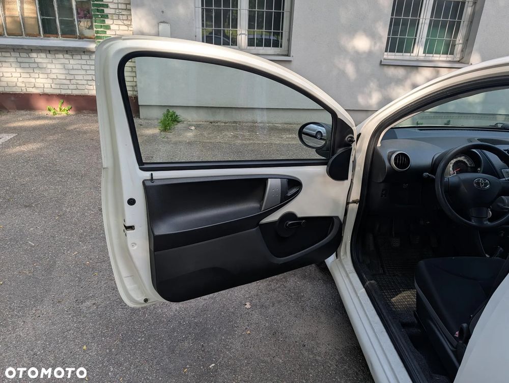 Toyota Aygo - 13