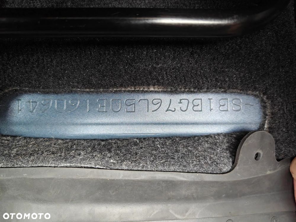 Toyota Avensis 1.8 Selection MS - 20