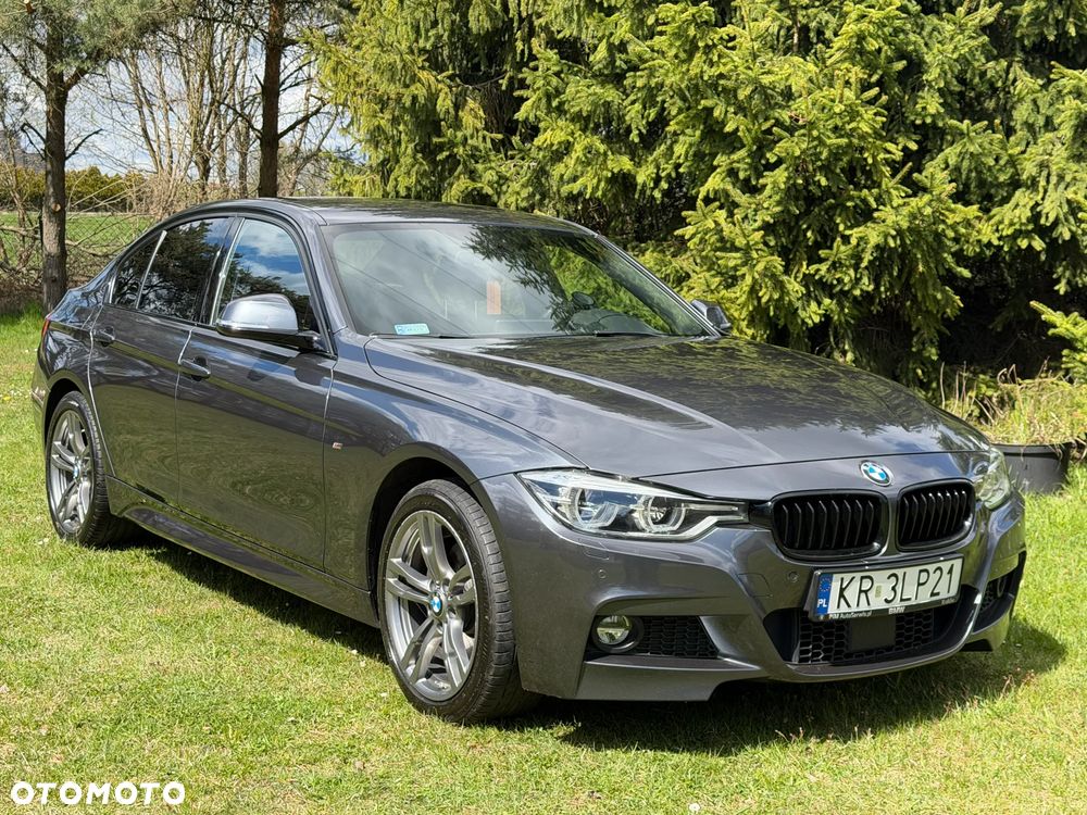 BMW Seria 3 330i xDrive M Sport - 1