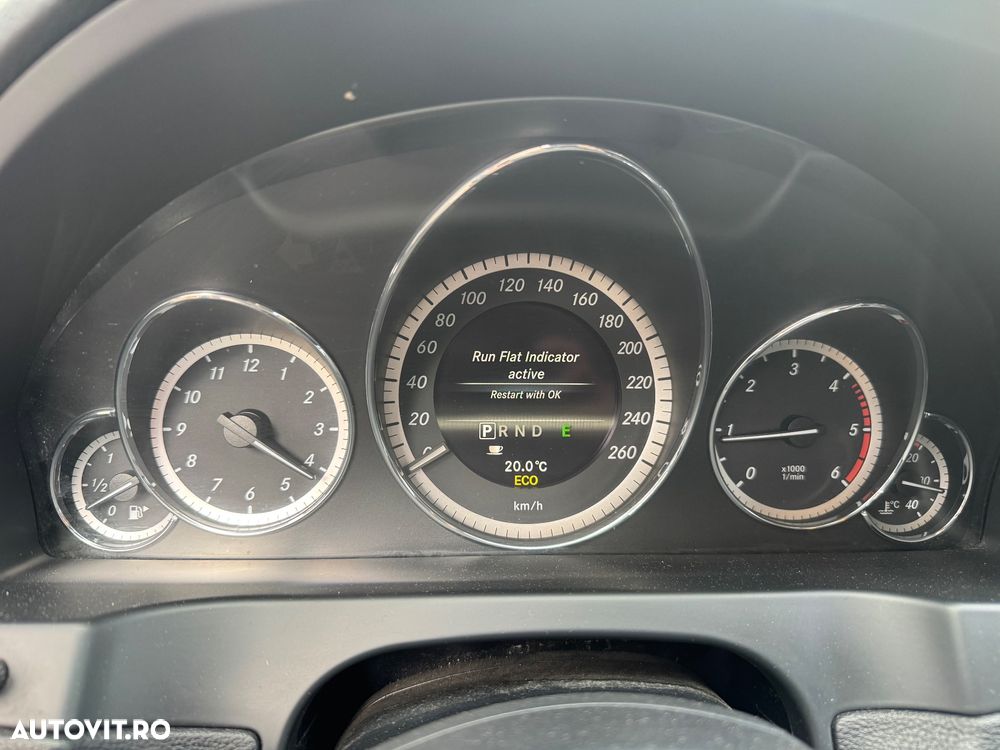 Mercedes-Benz E 220 CDI DPF BlueEFFICIENCY 7G-TRONIC Avantgarde - 16