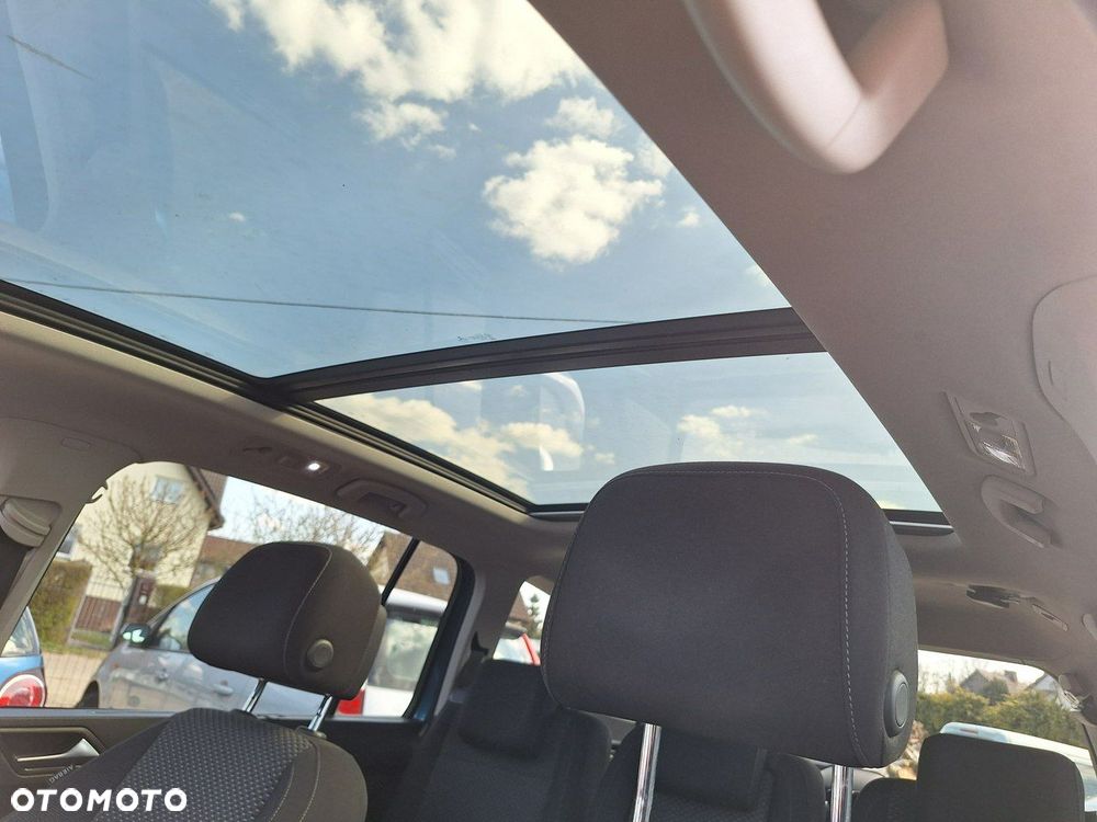 Volkswagen Touran 2.0 TDI BMT Comfortline - 14