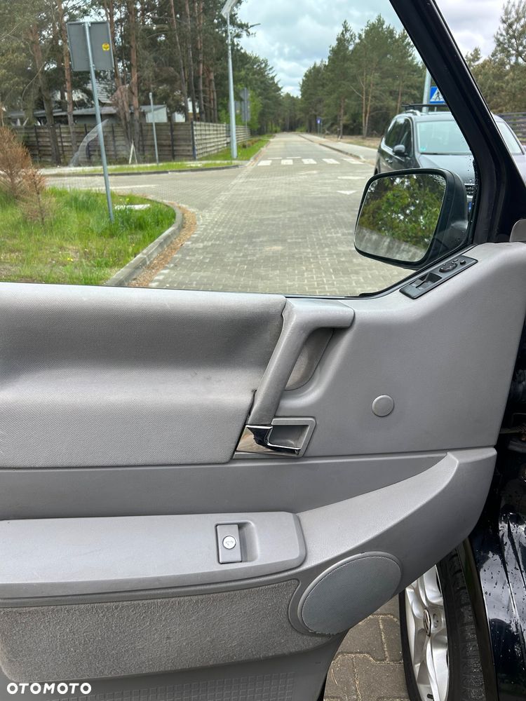 Volkswagen Multivan - 14