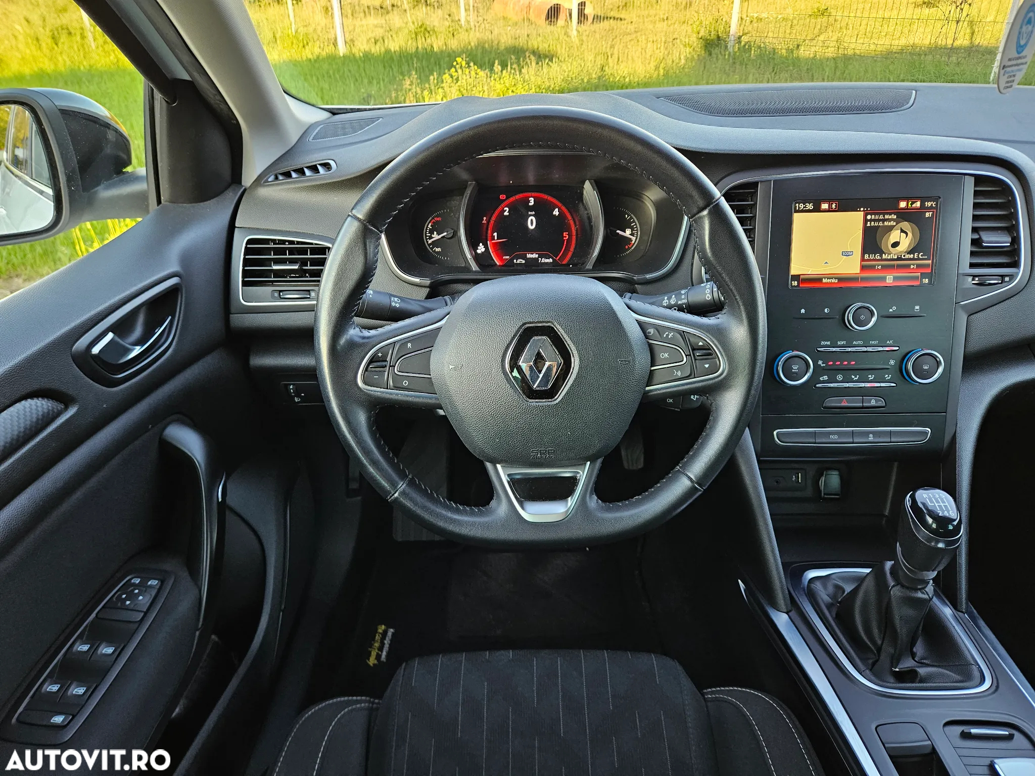 Renault Megane BLUE dCi Limited - 8