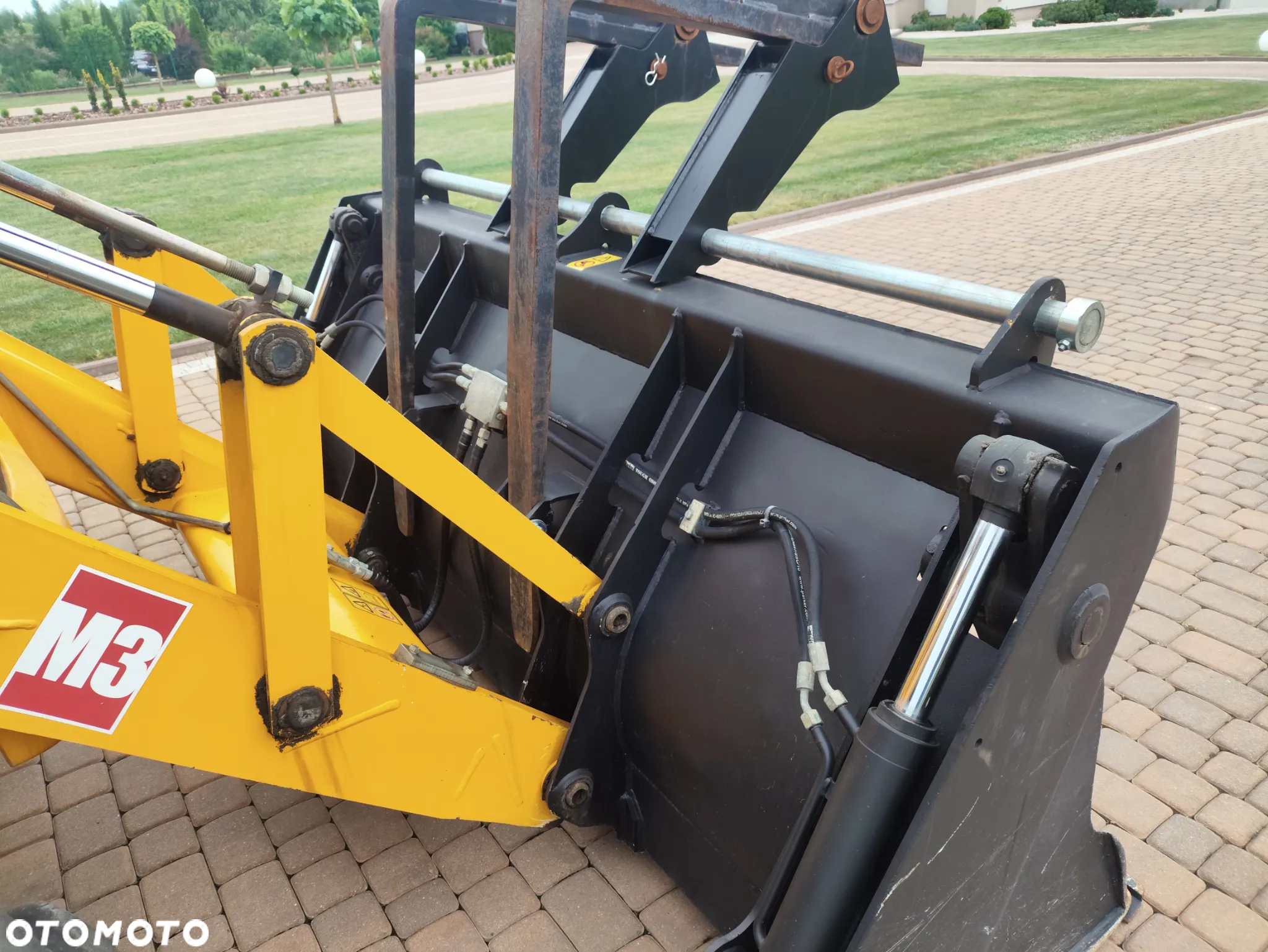 JCB 3CX CONTRAKTOR / bez  DPF I ADBLUE / JOYSTICK / SALONOWA / 2300 MTG / - 18