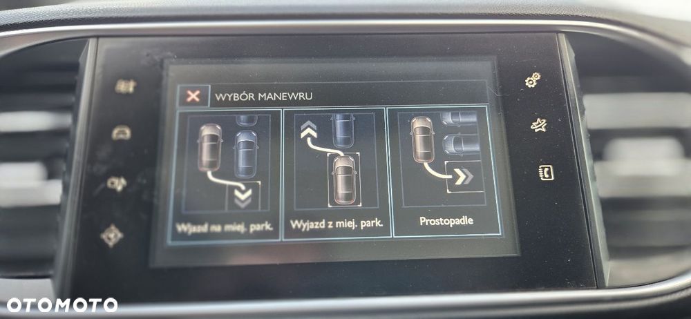 Peugeot 308 BlueHDi 150 EAT6 Stop & Start GT-Line Edition - 27