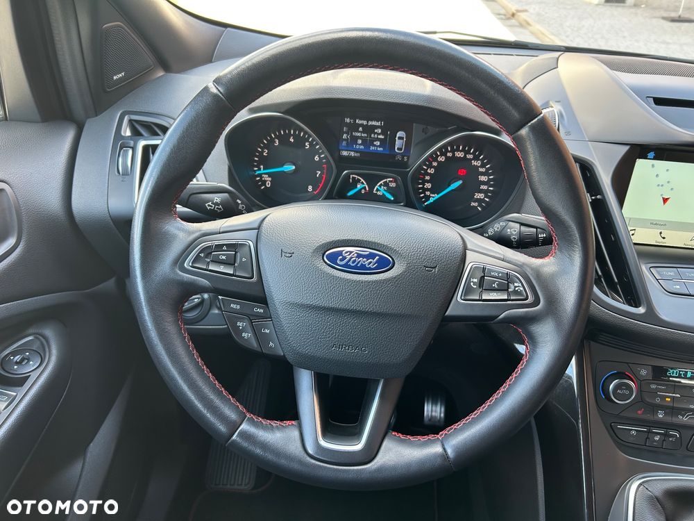 Ford Kuga 1.5 EcoBoost 2x4 ST-Line - 26