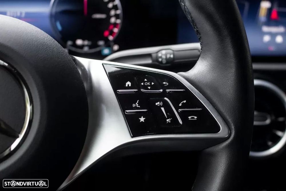 Mercedes-Benz A 250 e - 15