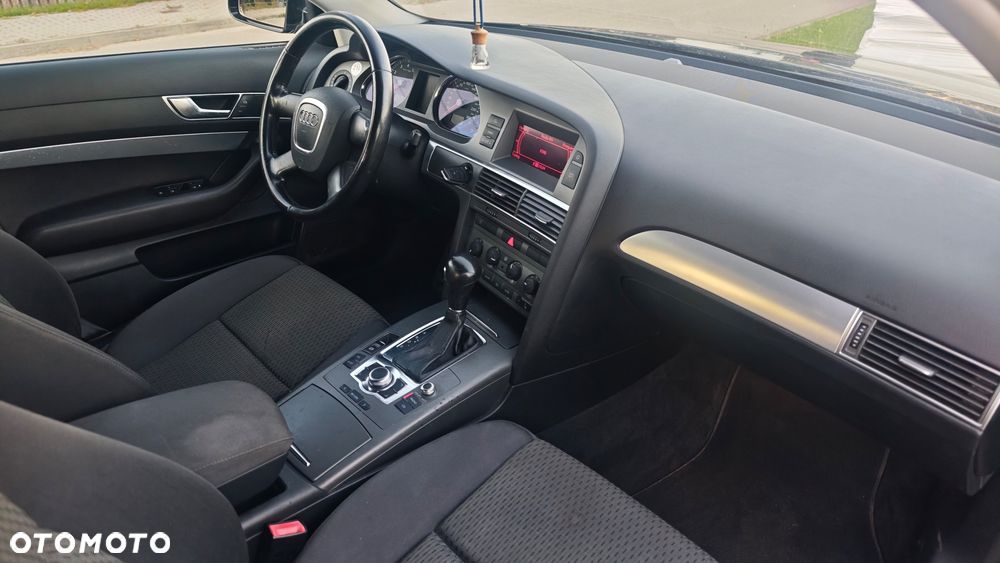 Audi A6 Avant 2.4 multitronic - 19