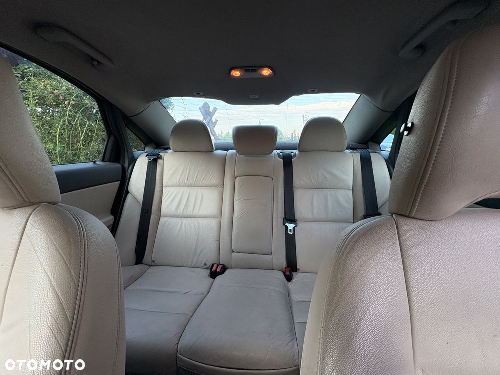 Volvo S40 2.0D - 12