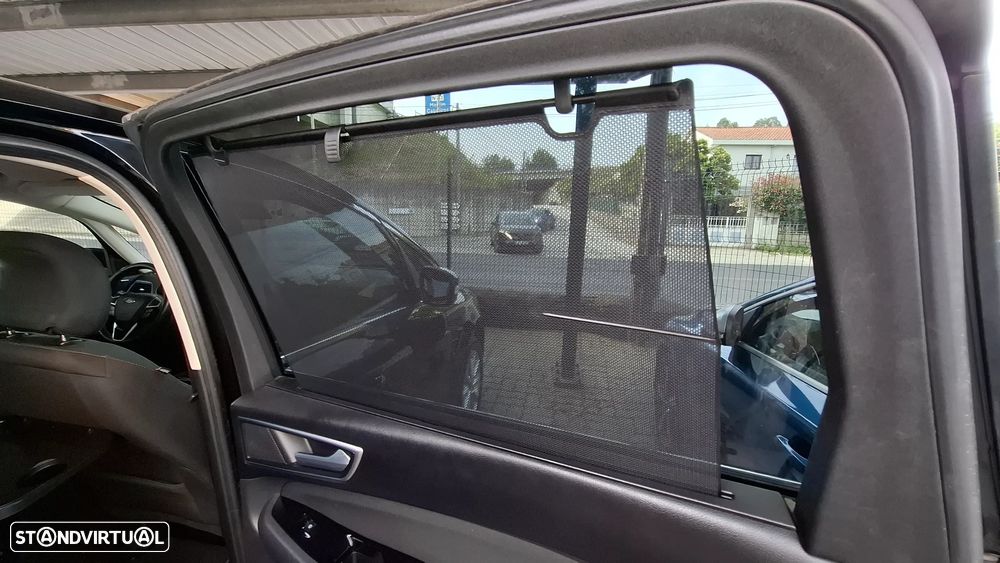 Ford S-Max - 36