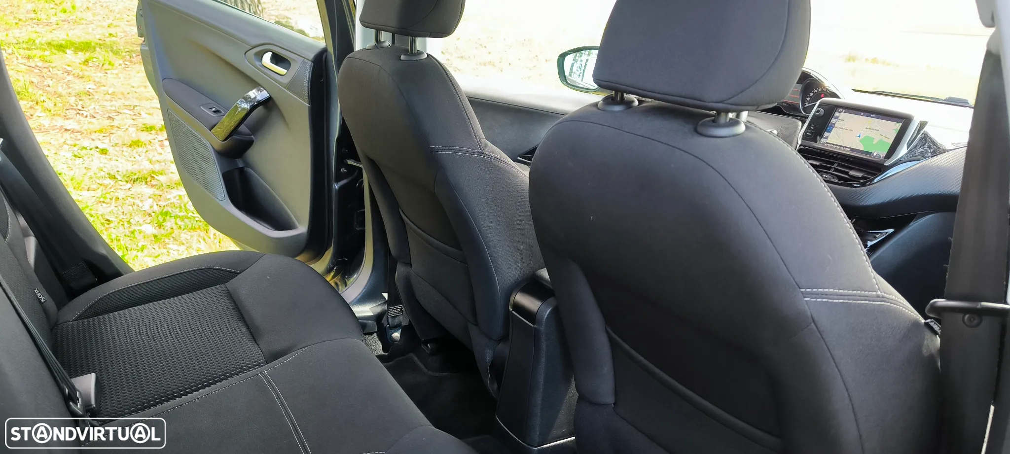 Peugeot 208 1.2 PureTech Style - 51