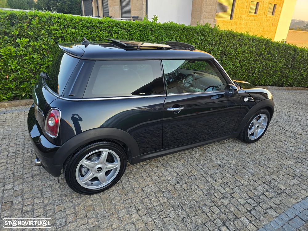 MINI 3 Portas Cooper D - 2