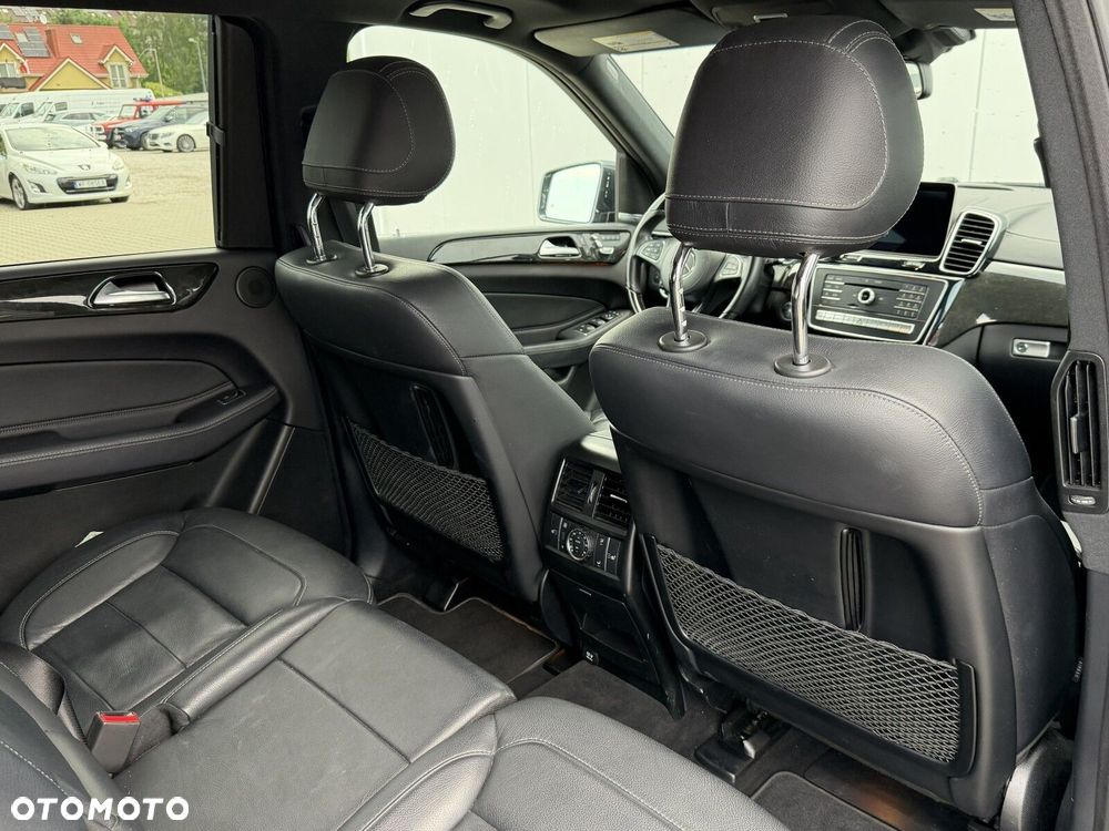 Mercedes-Benz GLS - 25