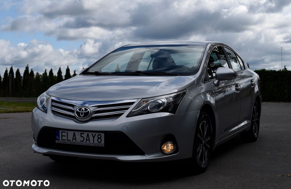 Toyota Avensis - 12