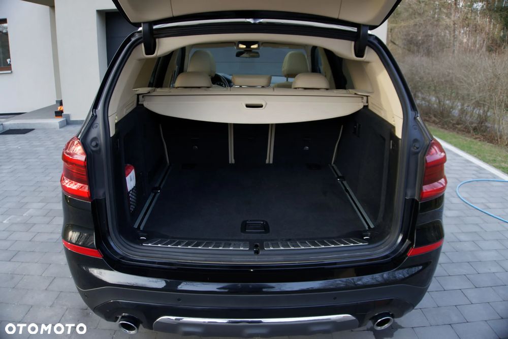 BMW X3 xDrive20d Luxury Line - 26