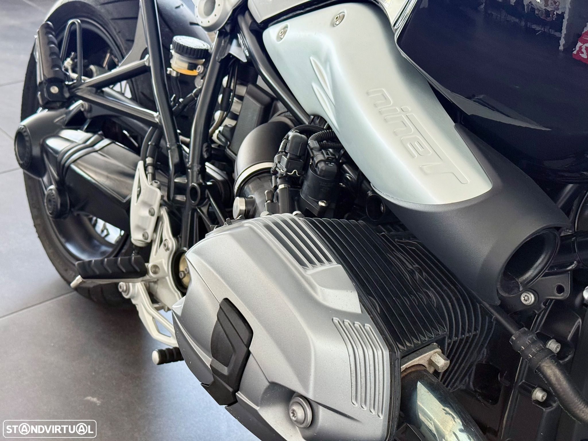 BMW R nineT - 9