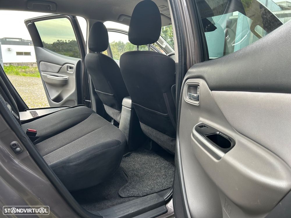 Mitsubishi L200 - 16