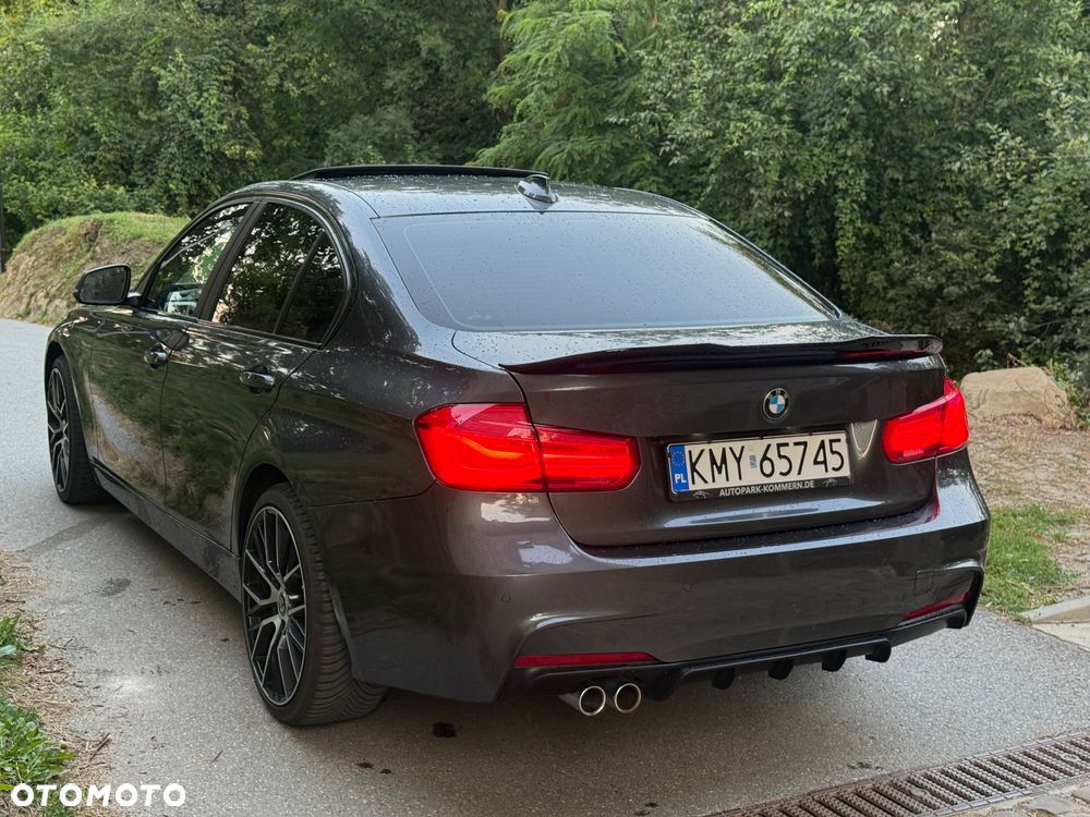BMW Seria 3 330d xDrive - 3