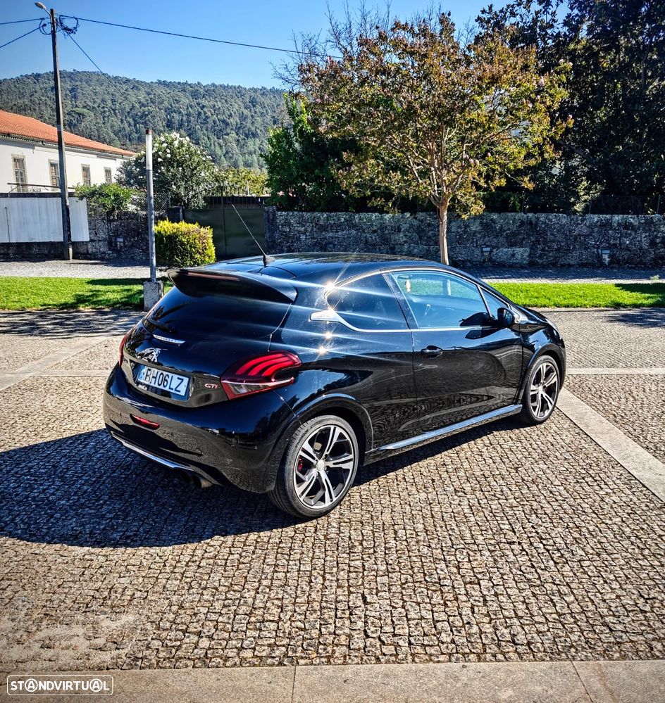 Peugeot 208 1.6 THP GTi - 35