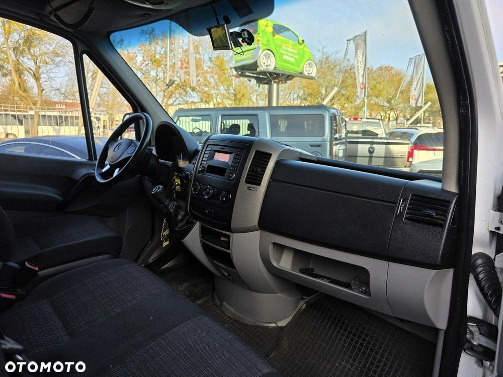 Mercedes-Benz Sprinter - 23