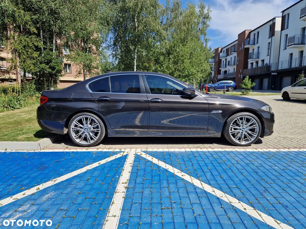 BMW Seria 5 518d - 14