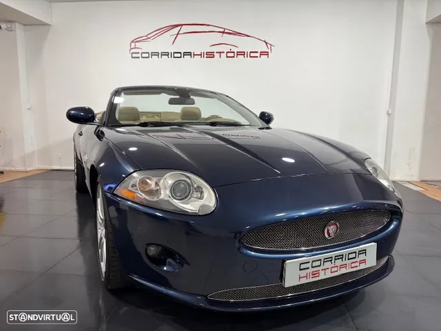 Jaguar XK 4.2 V8 Convertible - 43