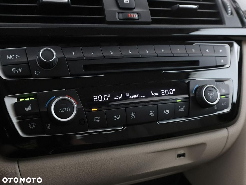 BMW Seria 3 320d Sport Line - 27