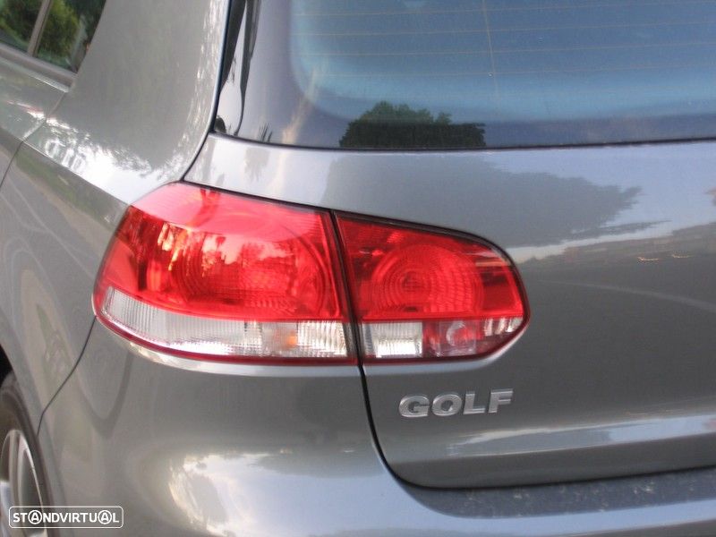 VW Golf 2.0 TDi Confortline - 8