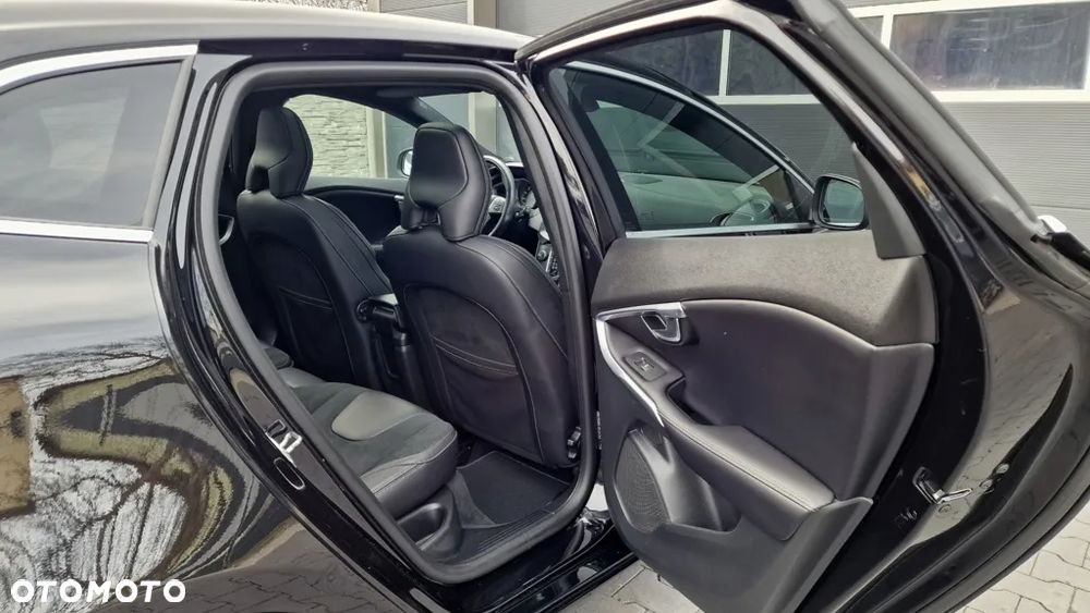 Volvo V40 T3 Geartronic RDesign - 24