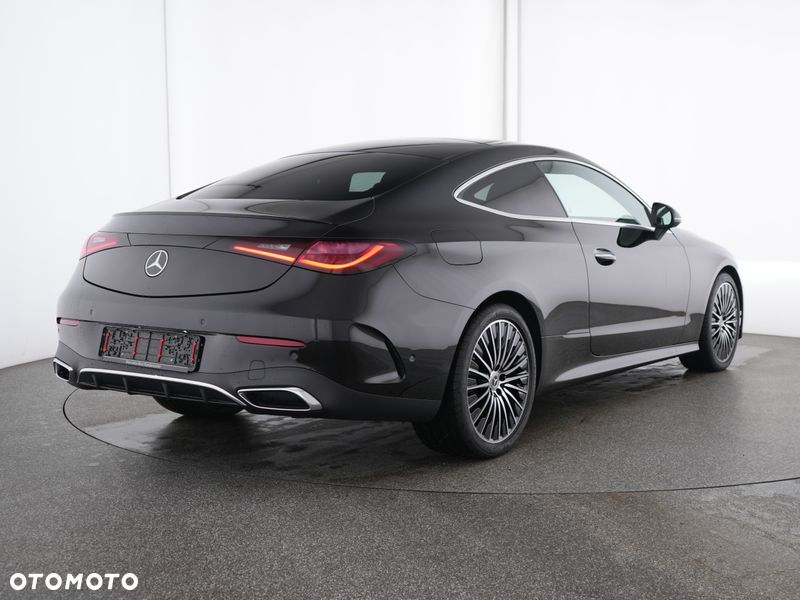 Mercedes-Benz CLE 300 4Matic 9G-TRONIC Edition AMG Line - 2