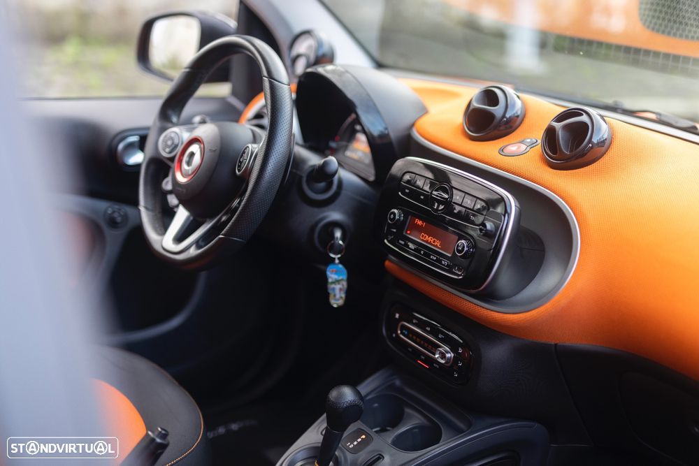 Smart ForTwo Coupé 1.0 mhd Passion 71 Softouch - 18