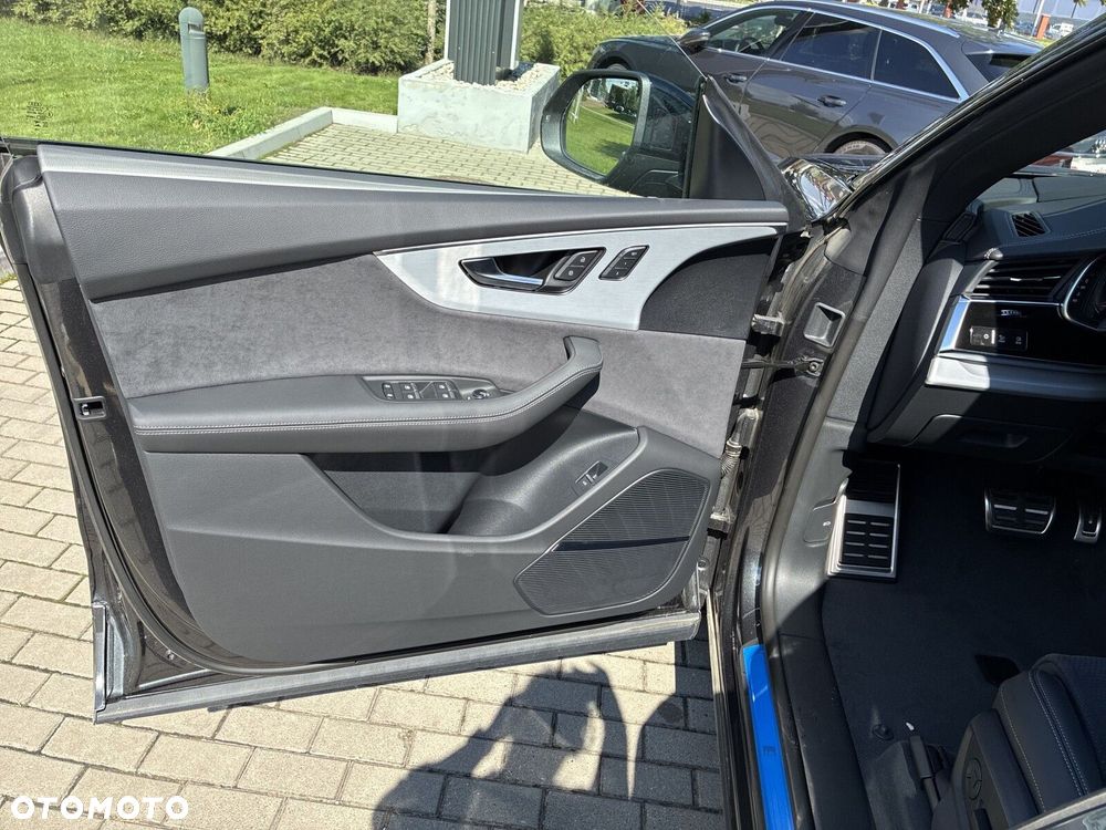 Audi Q8 - 10