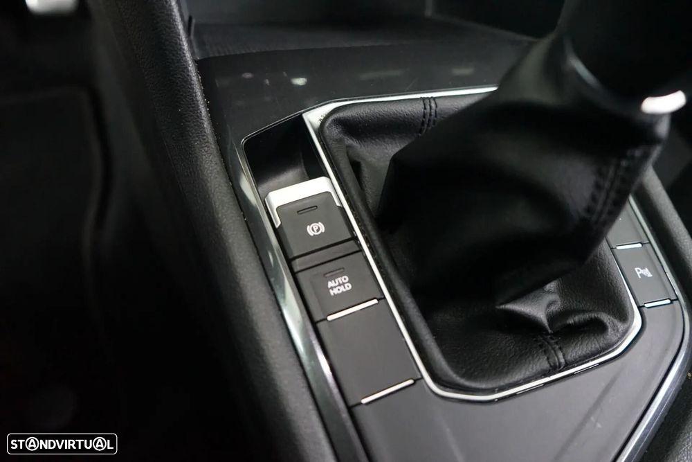 VW Tiguan 1.5 TSI Confortline - 26