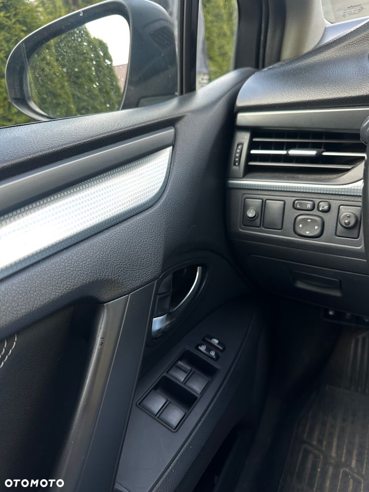 Toyota Avensis 1.8 Premium MS - 14